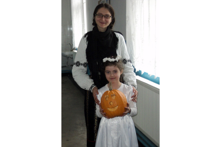 Soft Halloween în școală?