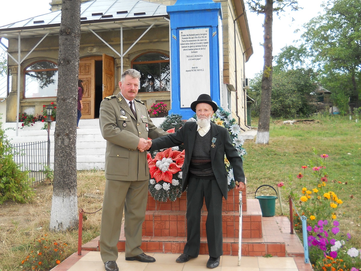 Veteranul de război Gheorghe Hârcă, sărbătorit în Parohia Glodenii-Gândului
