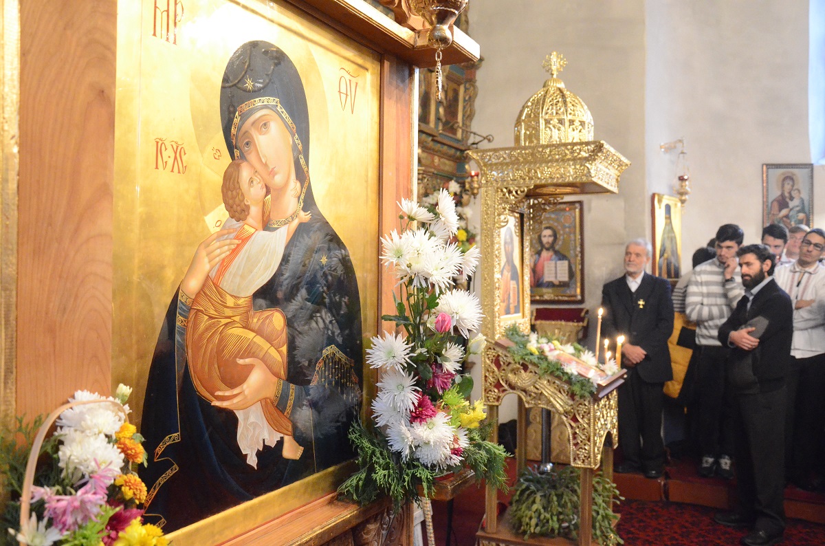 Liturghie arhierească la hramul Bisericii Vovidenia din Iaşi (GALERIE FOTO)