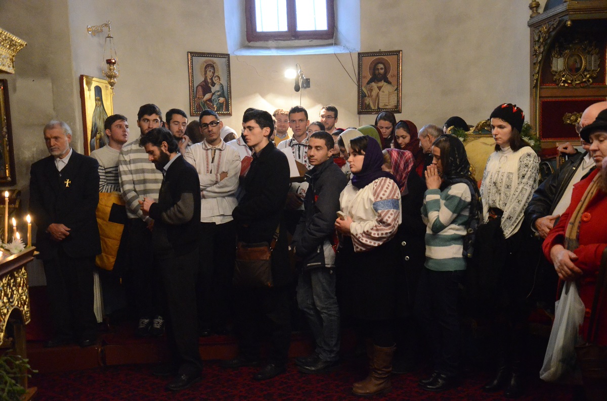 Liturghie arhierească la hramul Bisericii Vovidenia din Iaşi (GALERIE FOTO)