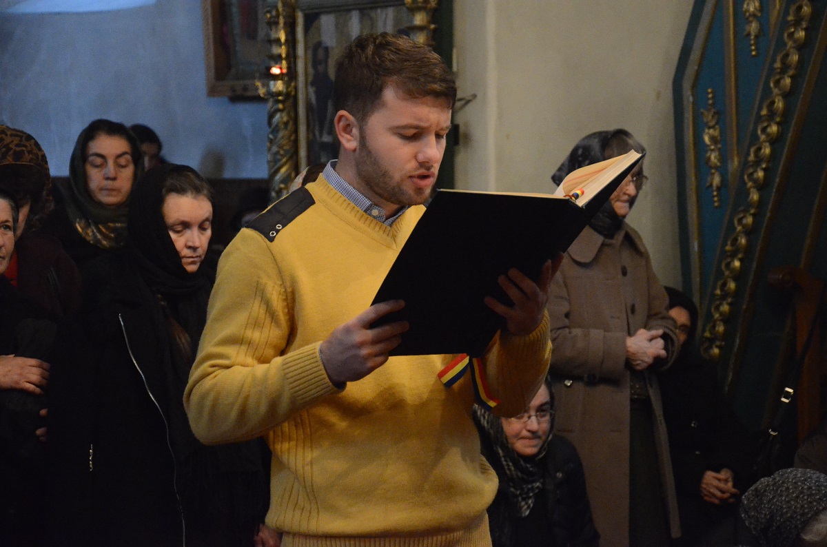 Liturghie arhierească la hramul Bisericii Vovidenia din Iaşi (GALERIE FOTO)