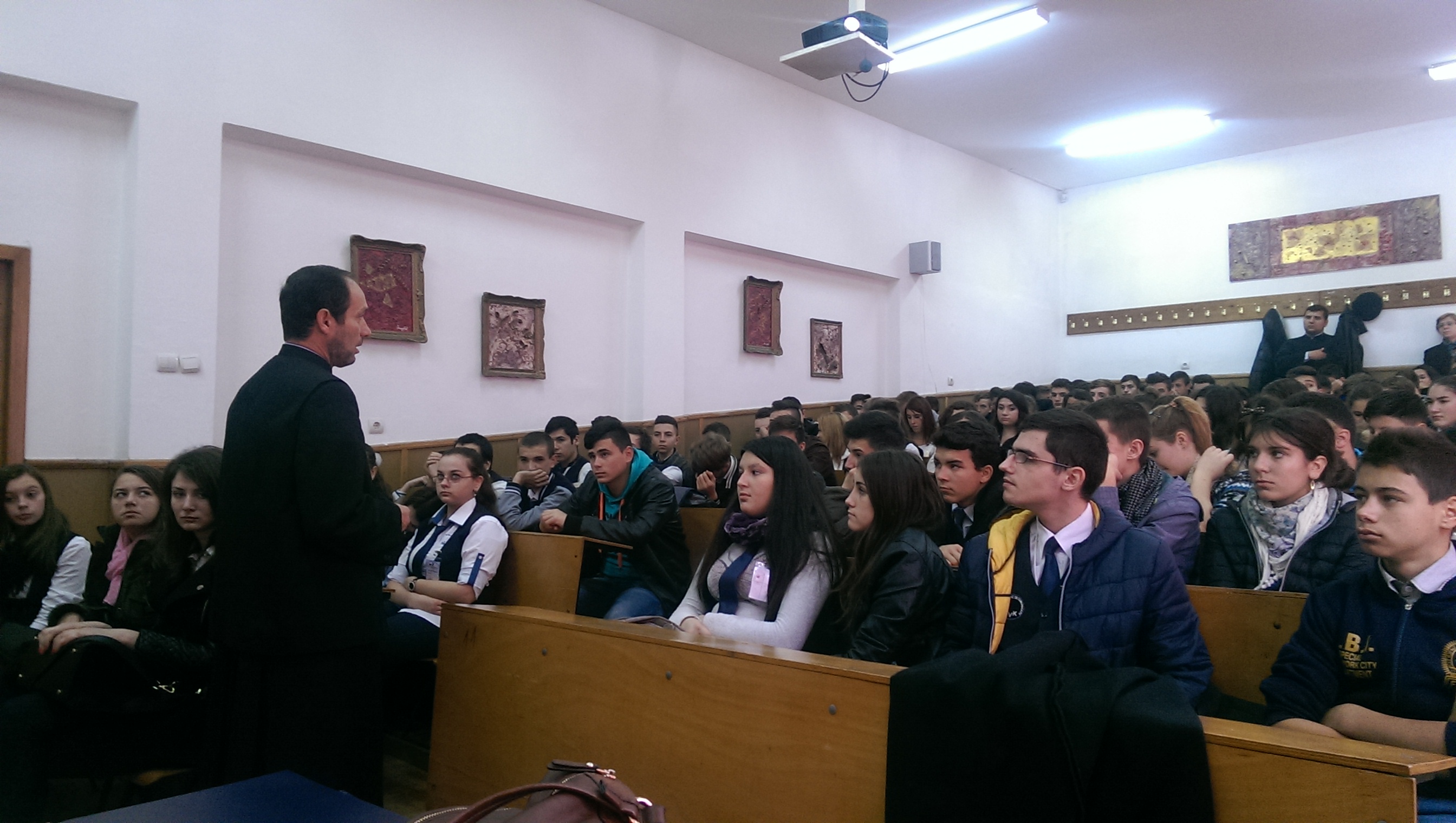 Campanie de informare-prevenţie în liceele din Bacău