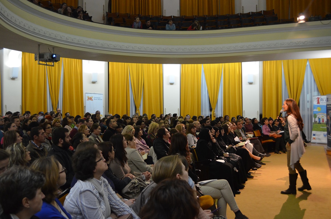 „Cum învaţă copiii şi cum le păstrăm atenţia“