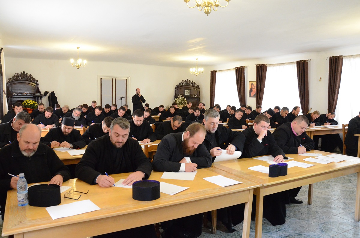 „Ne-am dorit ca prin aceste cursuri de perfecţionare să creăm o oglindă“