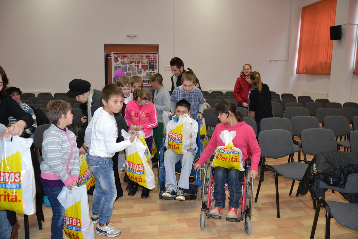 „Dăruieşte din suflet“, la Colegiul „Gheorghe Asachi“ din Iaşi