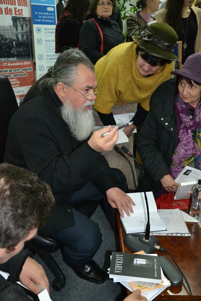 „Se întorc morţii acasă”, de Cornel Constantin Ciomâzgă, prezentată la Iași