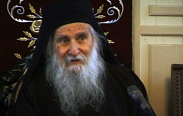 Dialoguri la Athos (33) - Ce este nepătimirea? Poate cineva s-o dobândească pe aceasta, dacă voieşte?