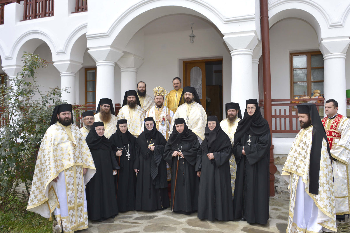Bucuria rugăciunii de hram, la Mănăstirea Agapia Bucuria rugăciunii de hram, la Mănăstirea Agapia