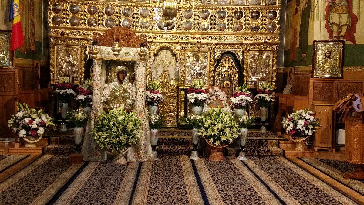 Schitul din „Poiana liniştii“, Vovidenia - Neamţ, şi-a serbat hramul