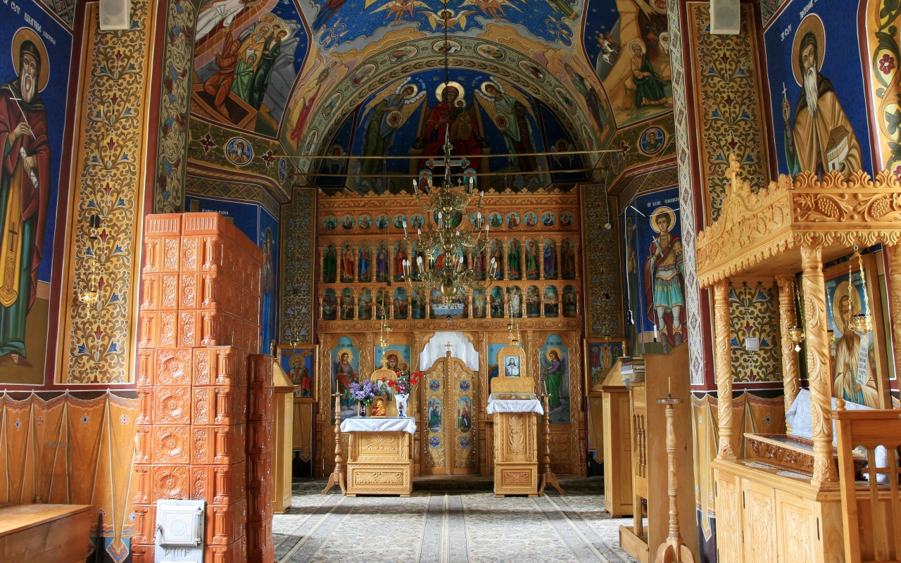 Catapeteasma noii biserici a Schitului Iezer cu hramul „Schimbarea la Față” și „Sfântul Antonie de la Iezer”