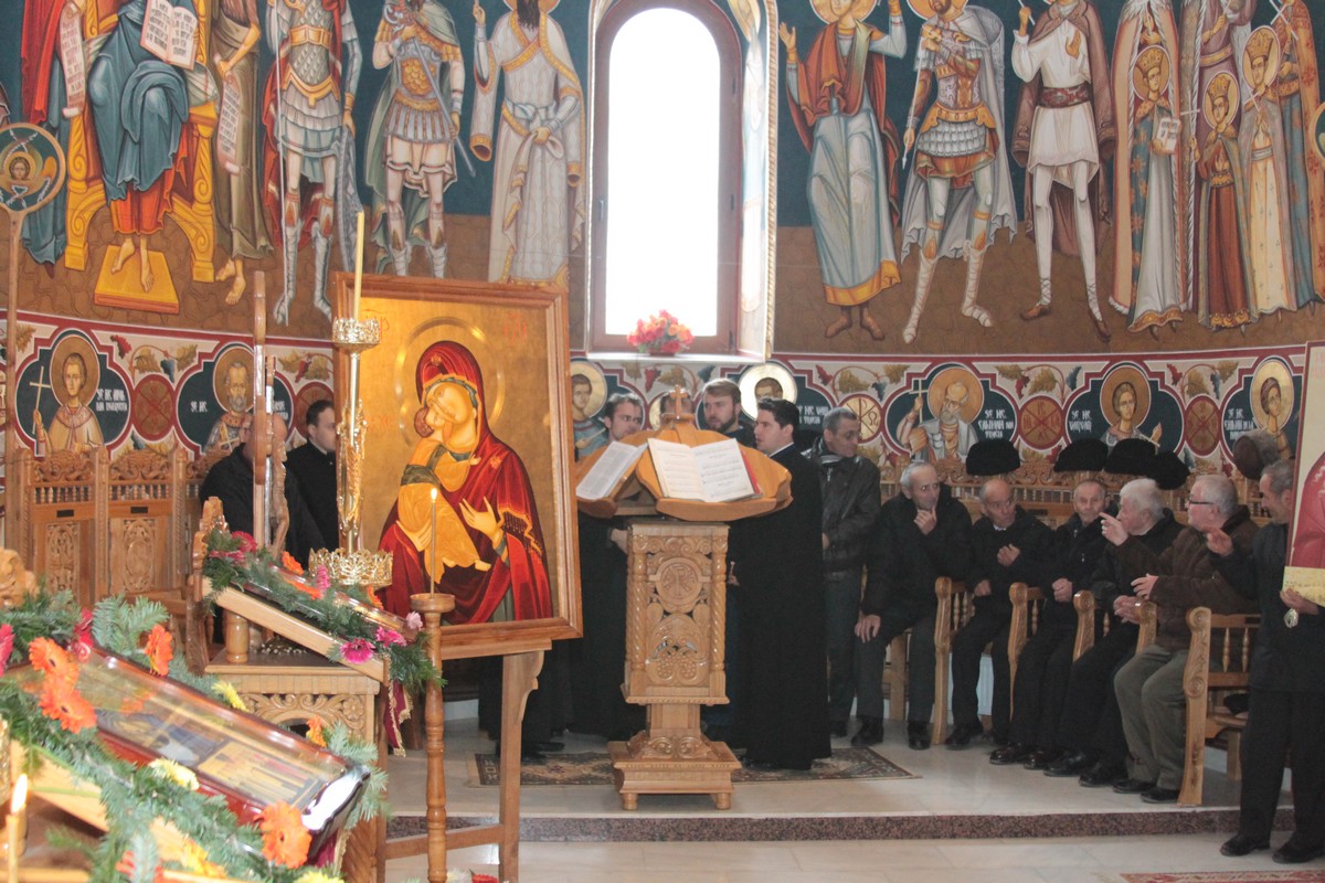 Zi de aleasă trăire duhovnicească în Parohia Mănăstirea Caşin II