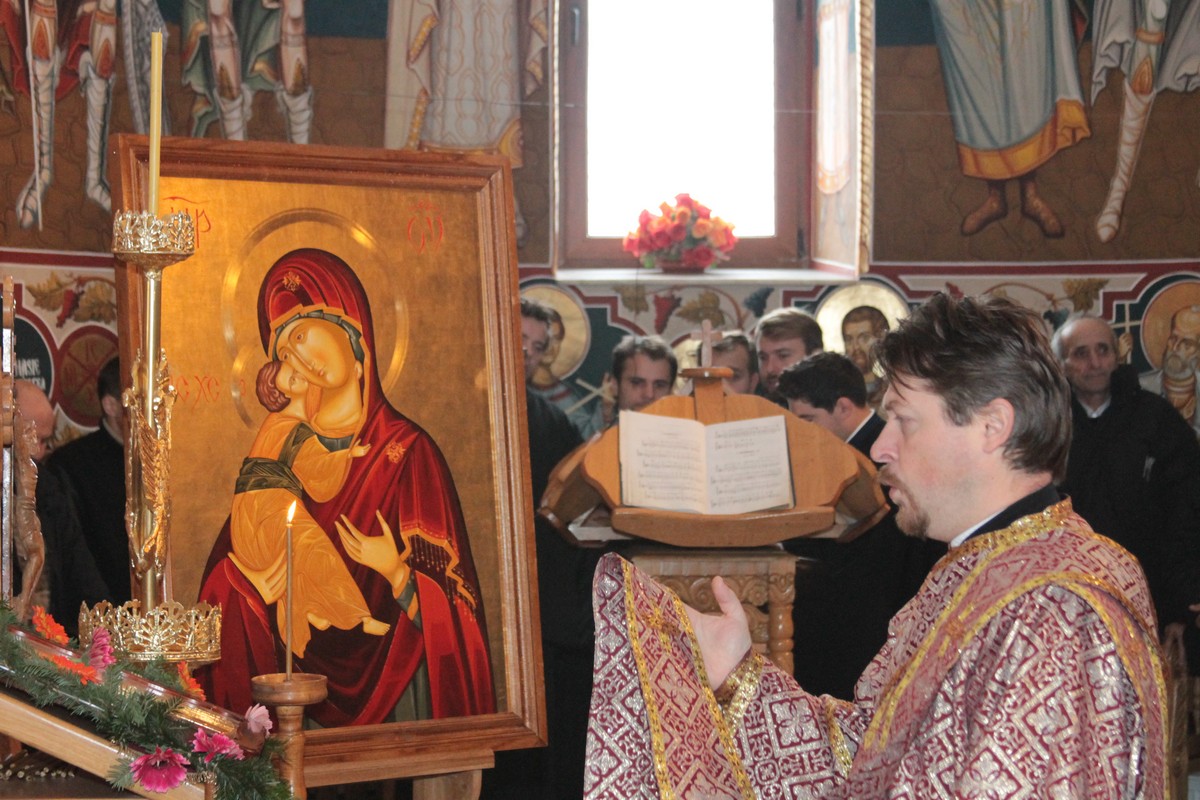 Zi de aleasă trăire duhovnicească în Parohia Mănăstirea Caşin II