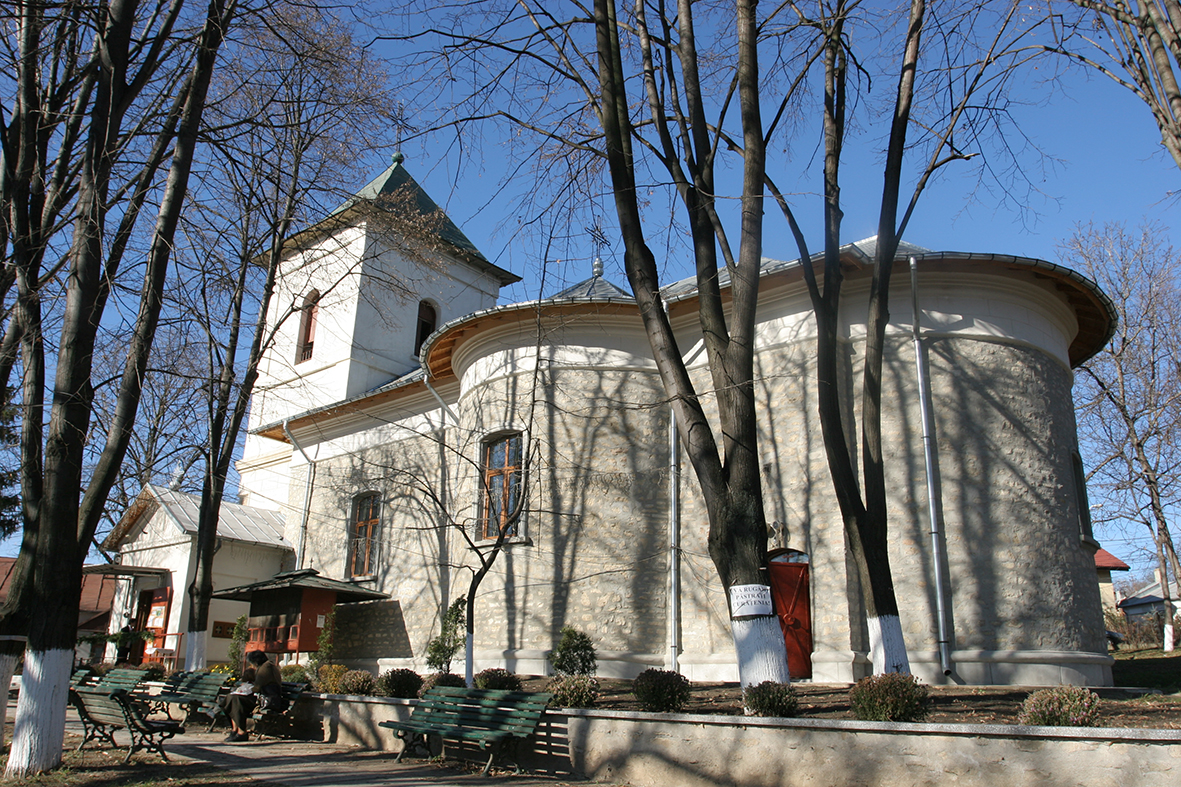 Curs gratuit de colinde la Biserica Toma Cozma
