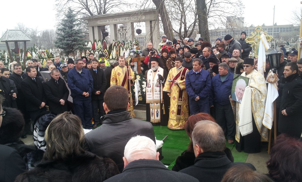 Membru al Adunării eparhiale al Eparhiei Romanului şi Bacăului, condus pe ultimul drum