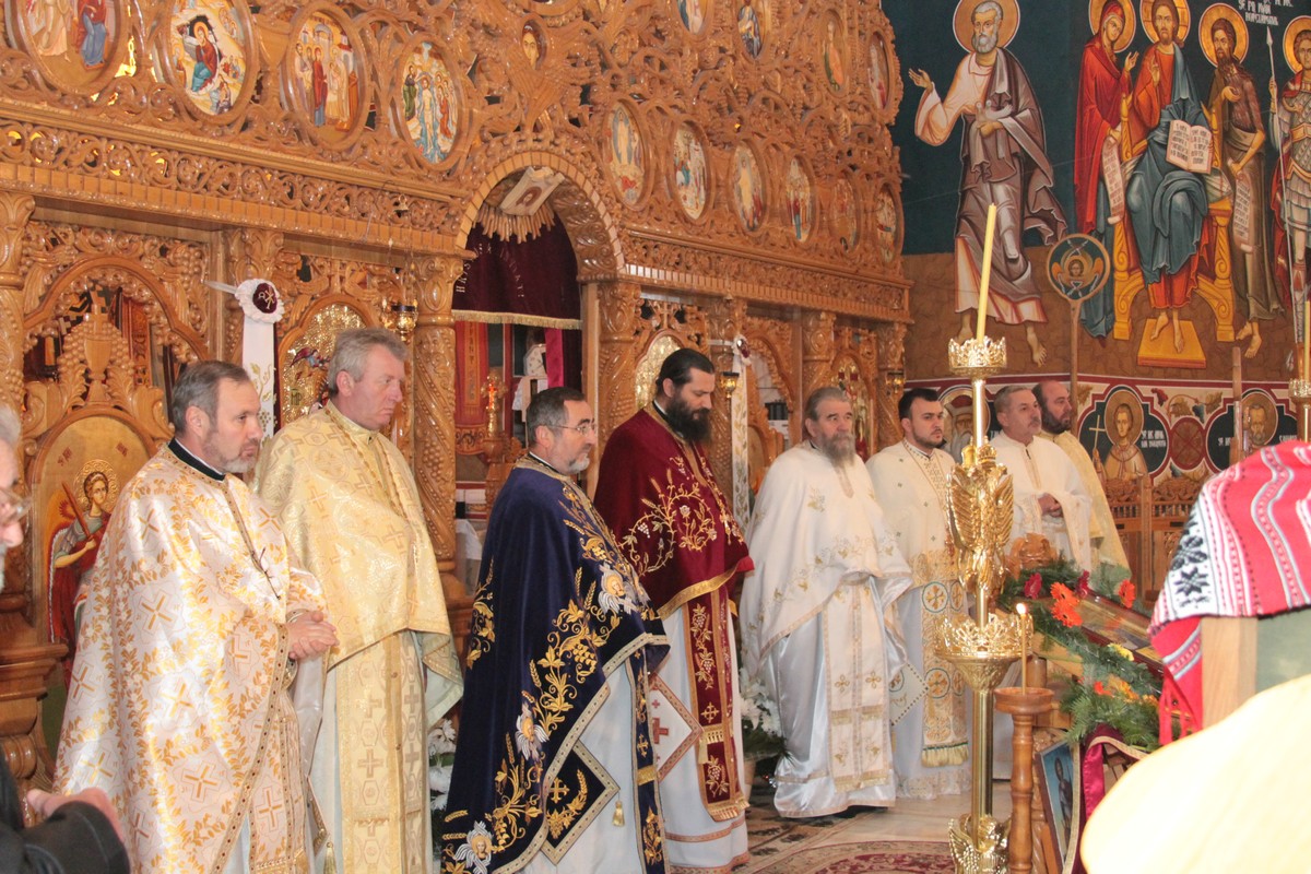 Zi de aleasă trăire duhovnicească în Parohia Mănăstirea Caşin II