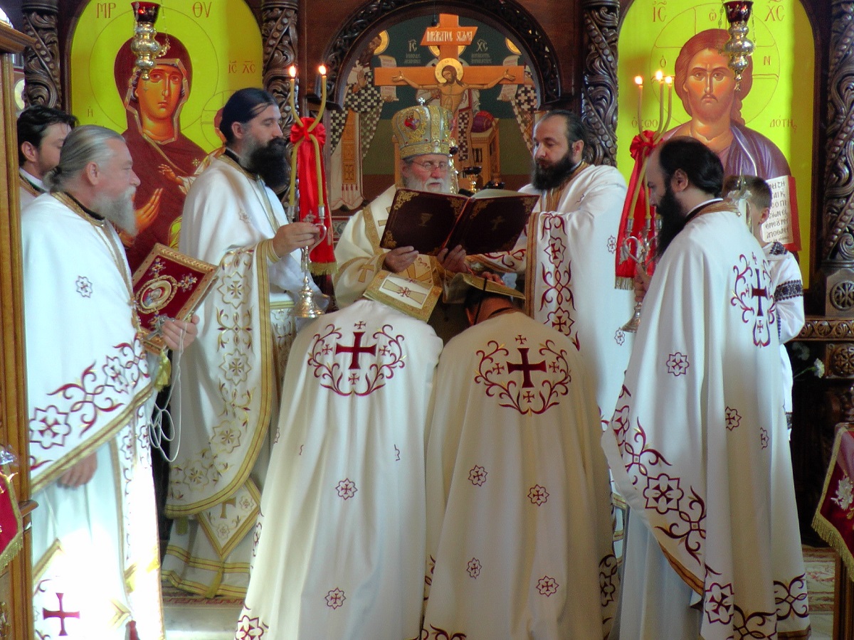 Sfântul Nectarie, pomenit la Mănăstirea Sihăstria Putnei