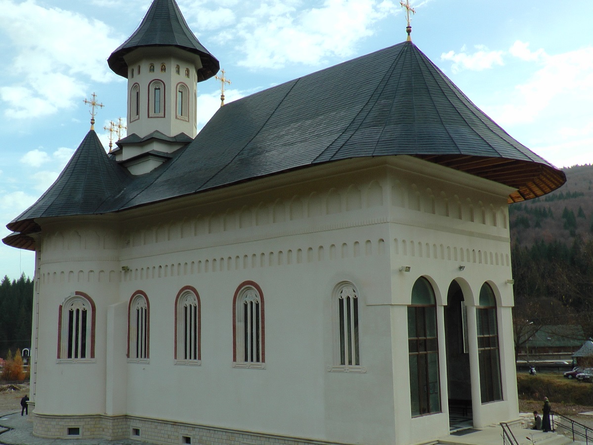 Sfântul Nectarie, pomenit la Mănăstirea Sihăstria Putnei