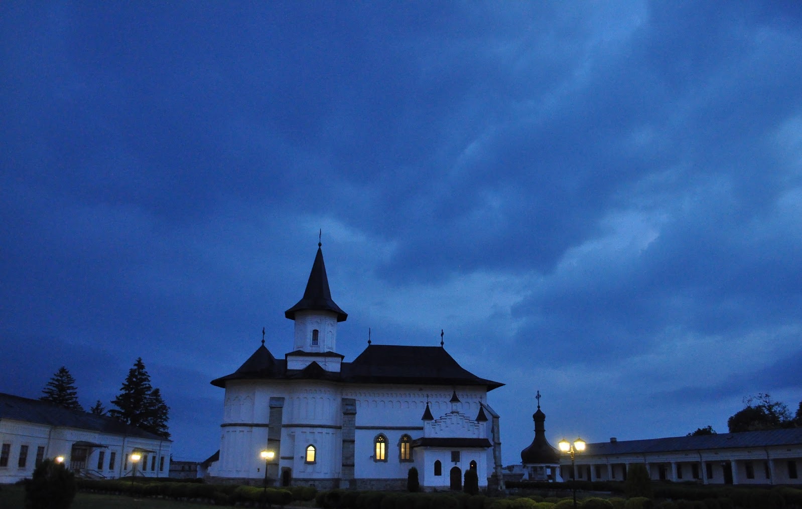 Cinci ani de împliniri pentru Eparhia Romanului şi Bacăului