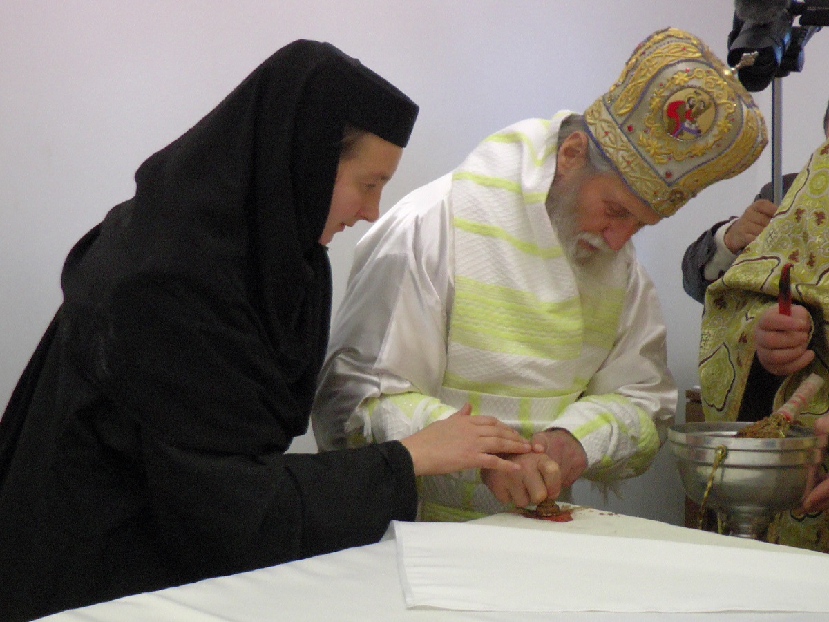 Slujbă de sfinţire la Mănăstirea Marginea