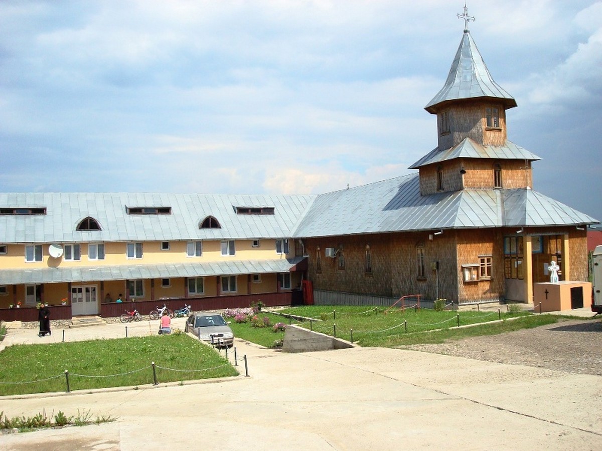 Hramul Sfântului Apostol Andrei în Mitropolia Moldovei şi Bucovinei