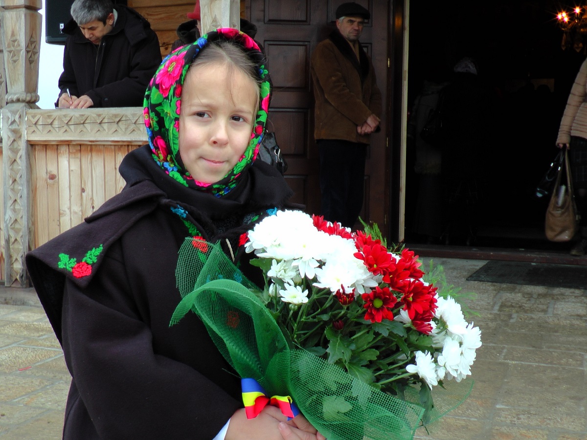 Biserică închinată Sfintei Mare Muceniţe Ecaterina, sfinţită de IPS Părinte Pimen