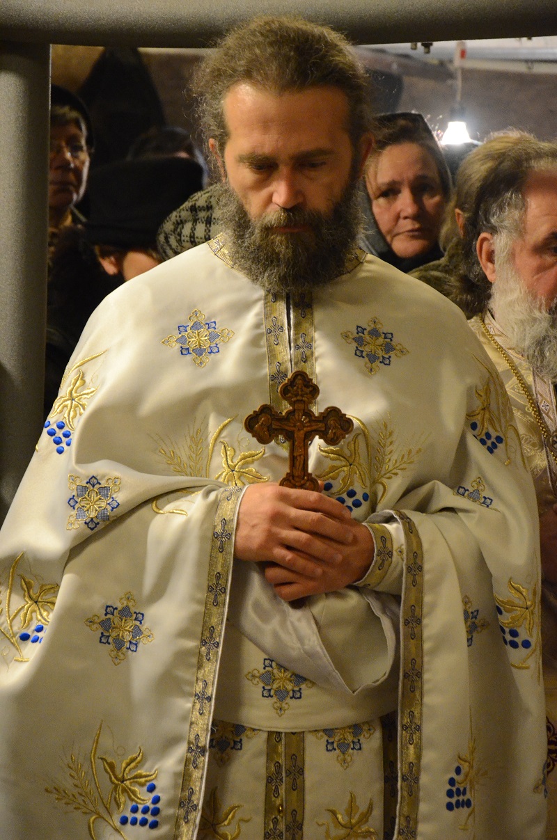 Sfântă Liturghie oficiată de IPS Mitropolit Teofan la Mănăstirea Golia (GALERIE FOTO)