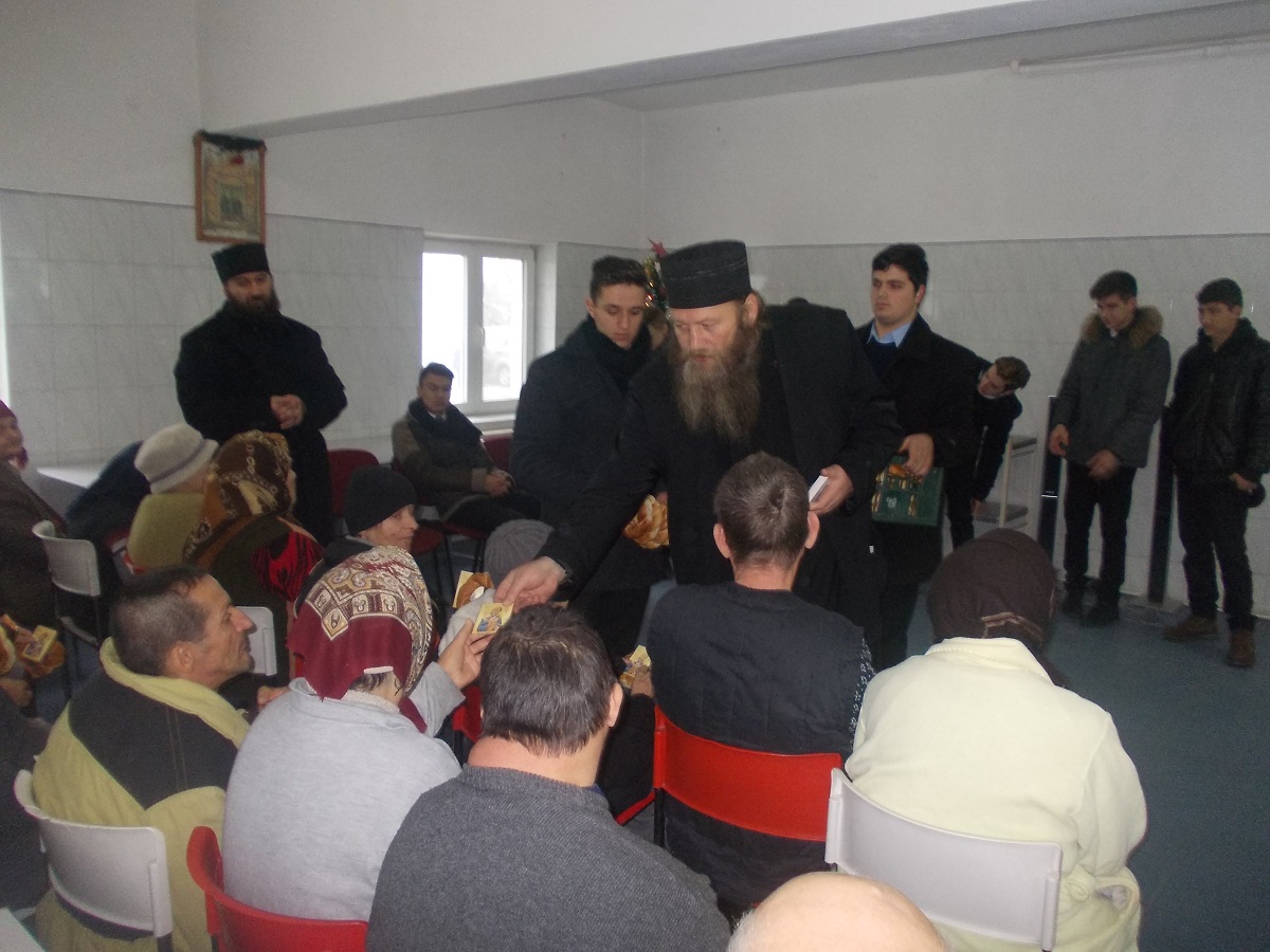 Momente de bucurie pentru bătrânii de la Centrul de Îngrijire şi Asistenţă din Dorohoi