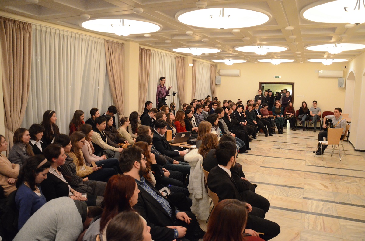 „Se observă o evoluţie a activităţilor organizate în cadrul proiectului Zilele Colegiului «Sfântul Nicolae»“ (GALERIE FOTO)