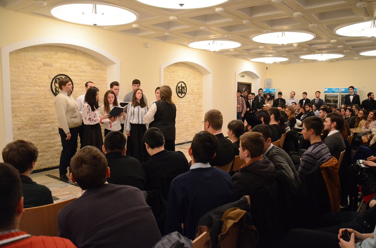 „Se observă o evoluţie a activităţilor organizate în cadrul proiectului Zilele Colegiului «Sfântul Nicolae»“ (GALERIE FOTO)