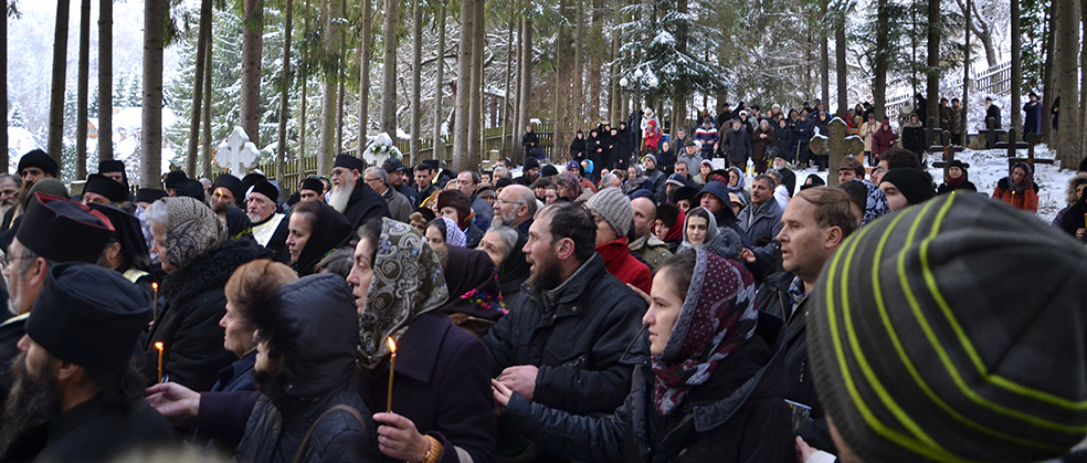 Trei ierarhi au oficiat slujba Parastasului pentru arhimandritul Victorin Oanele