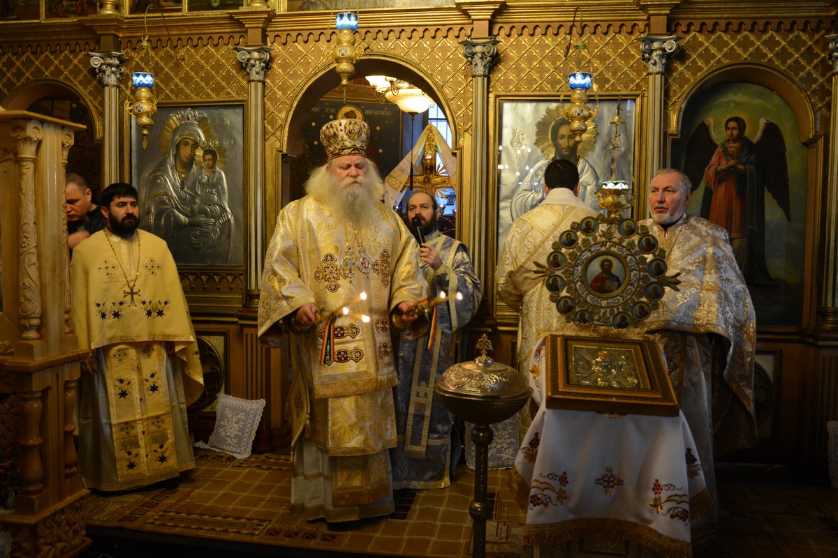 Liturghie arhierească la Biserica „Sfântul Andrei“ din Iaşi