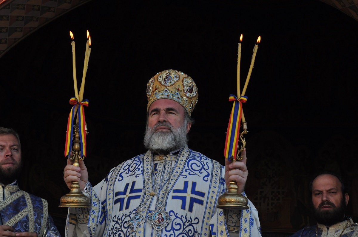 Întronizarea noului arhipăstor al Eparhiei Romanului şi Bacăului