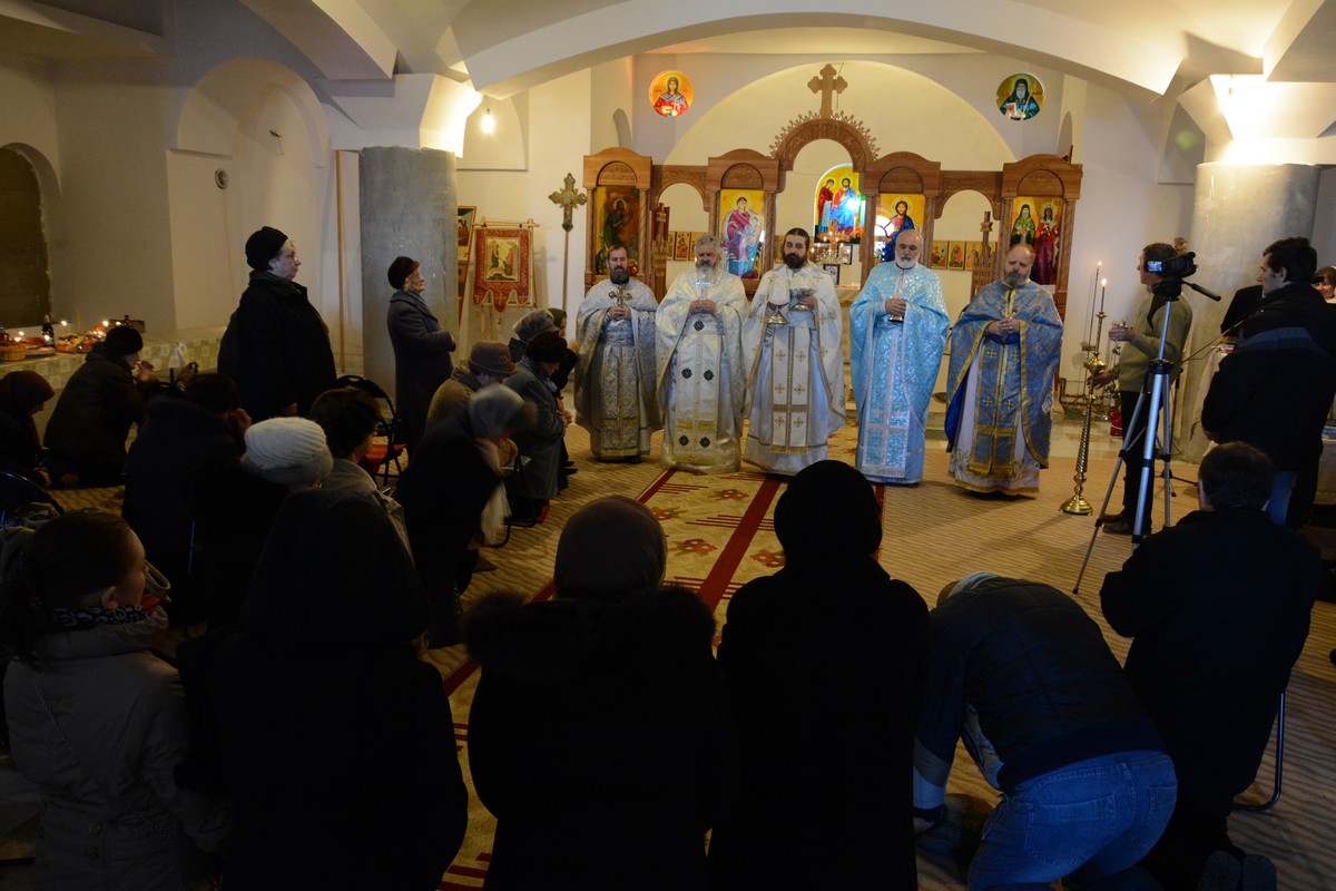 Foto: Constantin Ciofu Sărbătoare închinată Sfinţilor Dosoftei şi Lucia, în Bucium