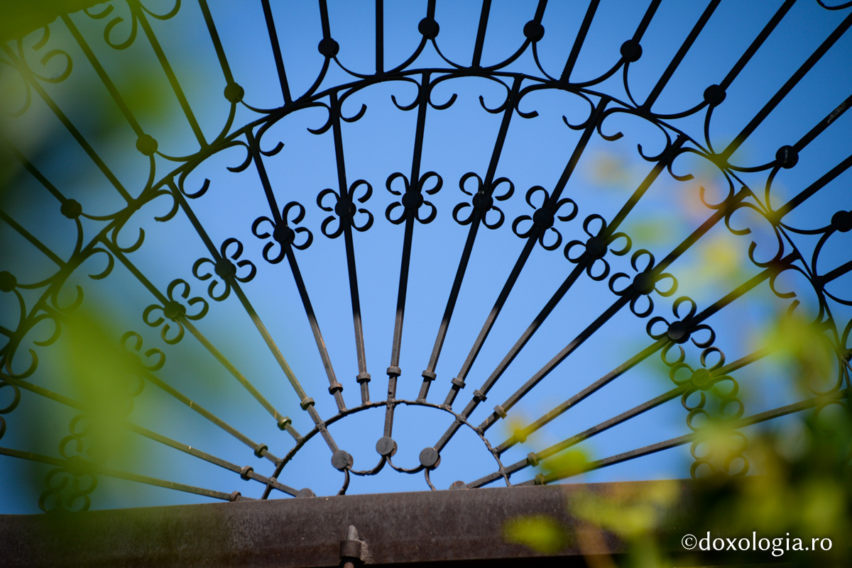 „Poarta spânzuraților” de la Mănăstirea Frumoasa