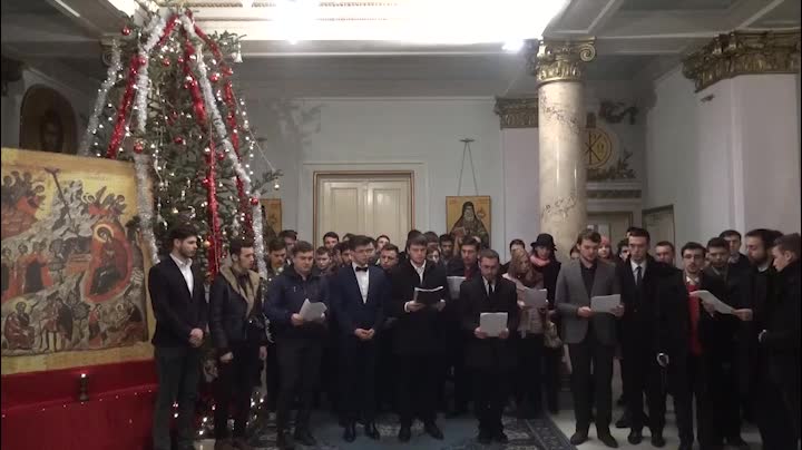 Colindători la Reședința Mitropolitană - Corul de Studenți ai Colegiului „Sf. Nicolae” din Iași