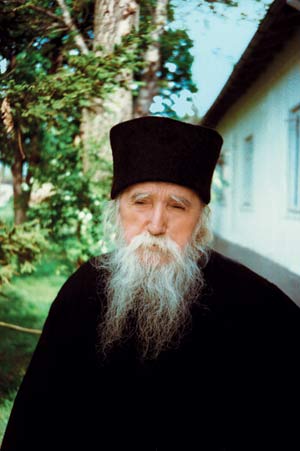 Nu poți să îl întorci la credință și pe soțul meu?