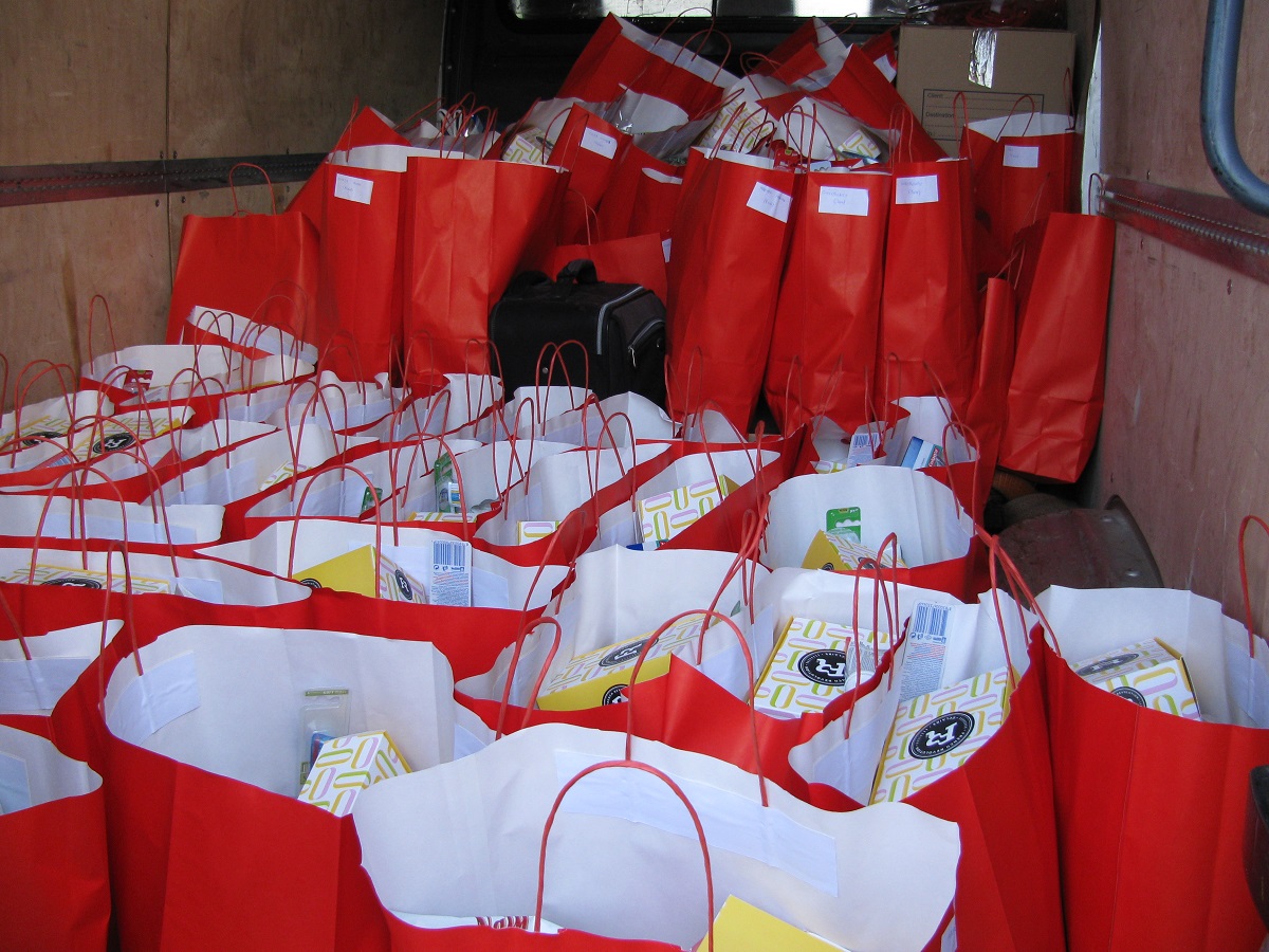 Daruri de Crăciun în Parohia Buruieneşti