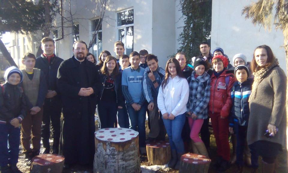 „În aşteptarea sărbătorilor“, la Şcoala Gimnazială Numărul 1 Zăneşti