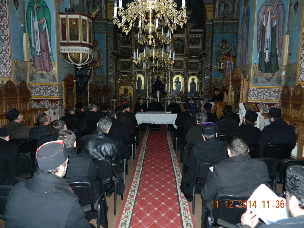 Întrunire preoţească la Sascut