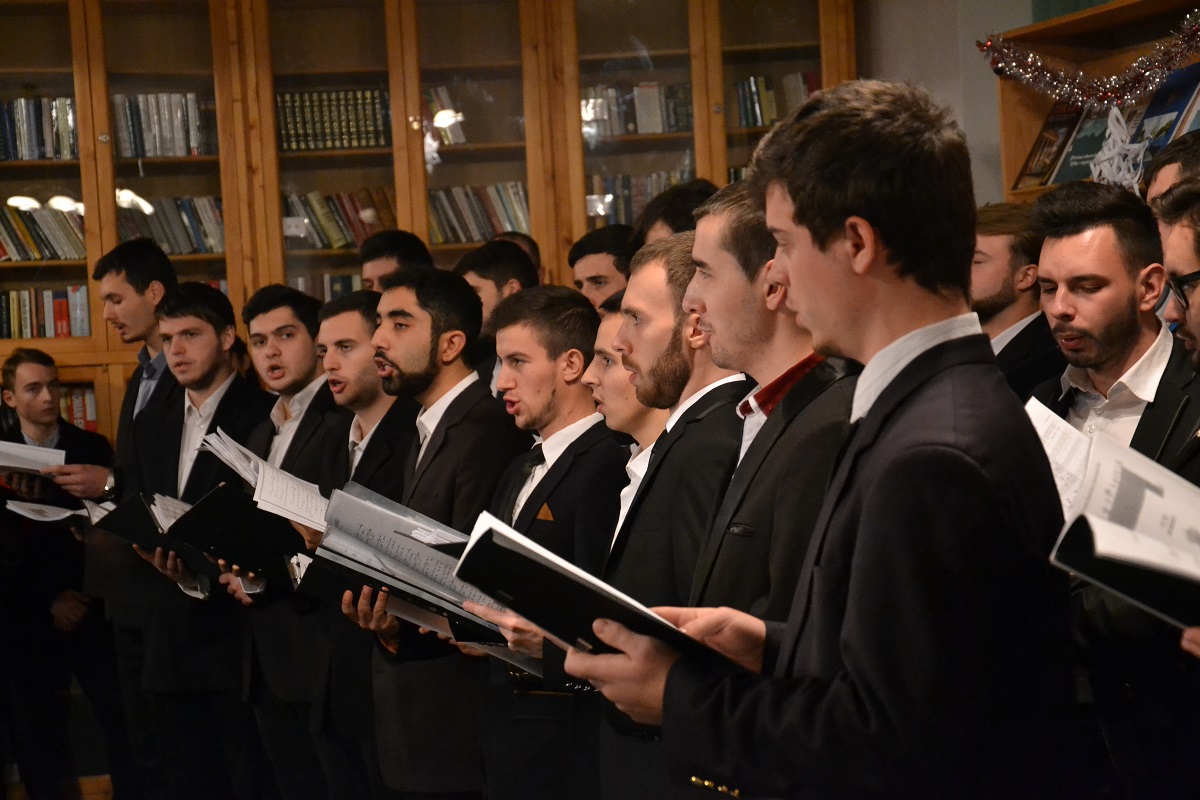 „Naşterea Domnului trebuie gustată şi trăită în fiecare clipă a vieţii noastre“