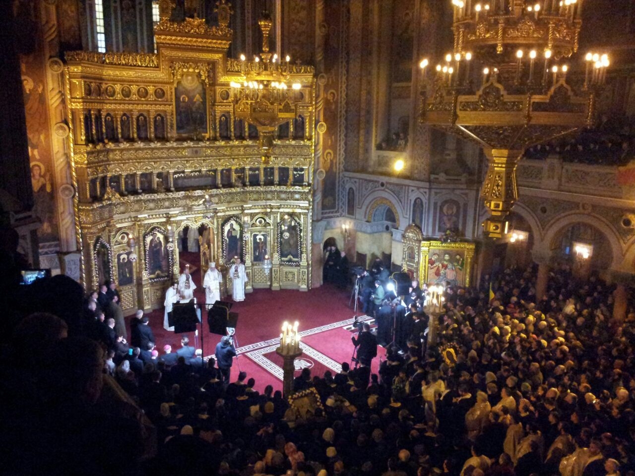 Întronizarea noului Mitropolit al Banatului (GALERIE FOTO)