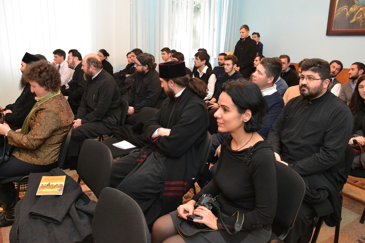 Două teze de doctorat susţinute public la Iaşi