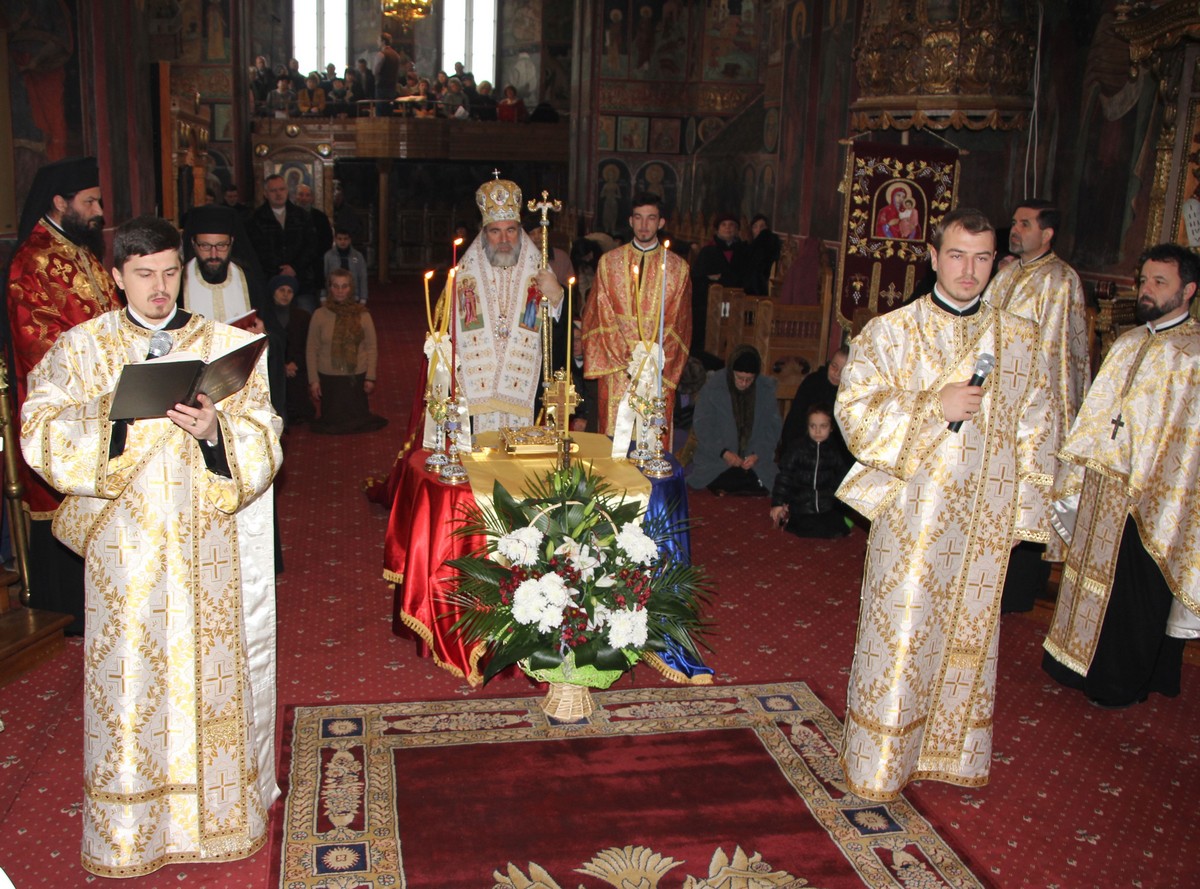 Ziua Naţională a României la catedrala din Roman