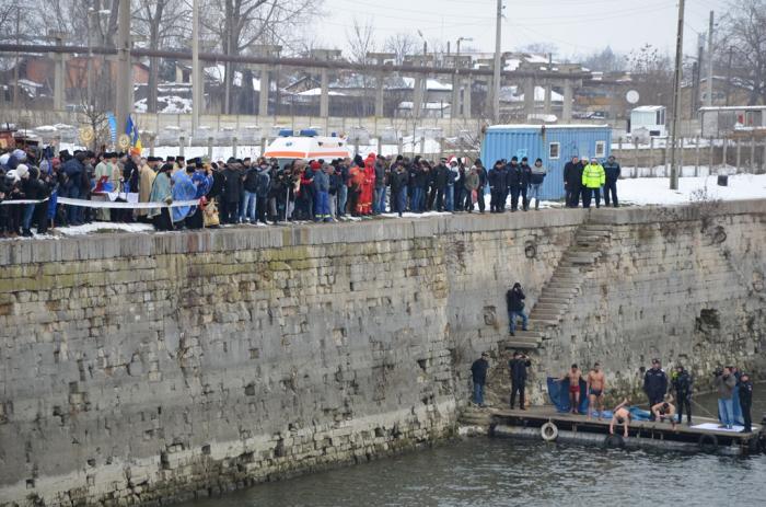 Slujba Bobotezei pe cuprinsul Patriarhiei Română văzută astăzi în 100 de imagini