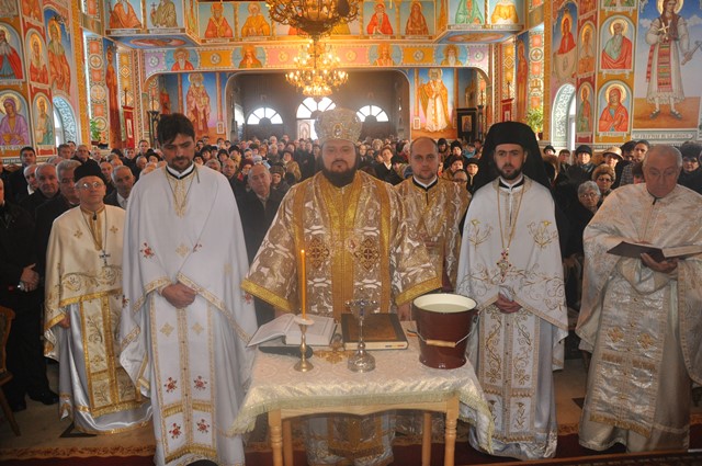 Slujba Bobotezei pe cuprinsul Patriarhiei Română văzută astăzi în 100 de imagini
