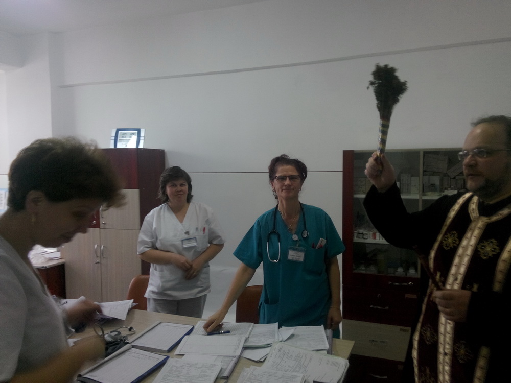 Hram la biserica Spitalului Municipal din Paşcani