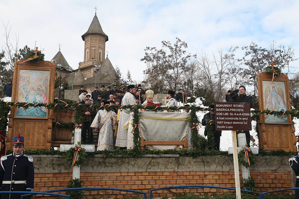 Slujba Bobotezei pe cuprinsul Patriarhiei Română văzută astăzi în 100 de imagini