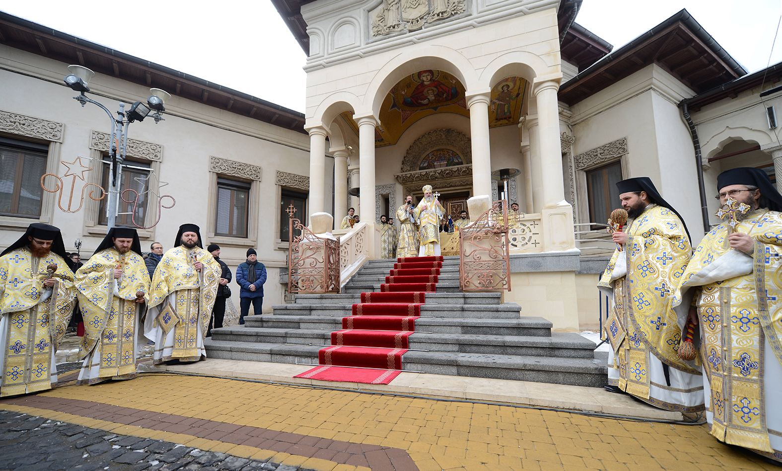 Slujba Bobotezei pe cuprinsul Patriarhiei Română văzută astăzi în 100 de imagini
