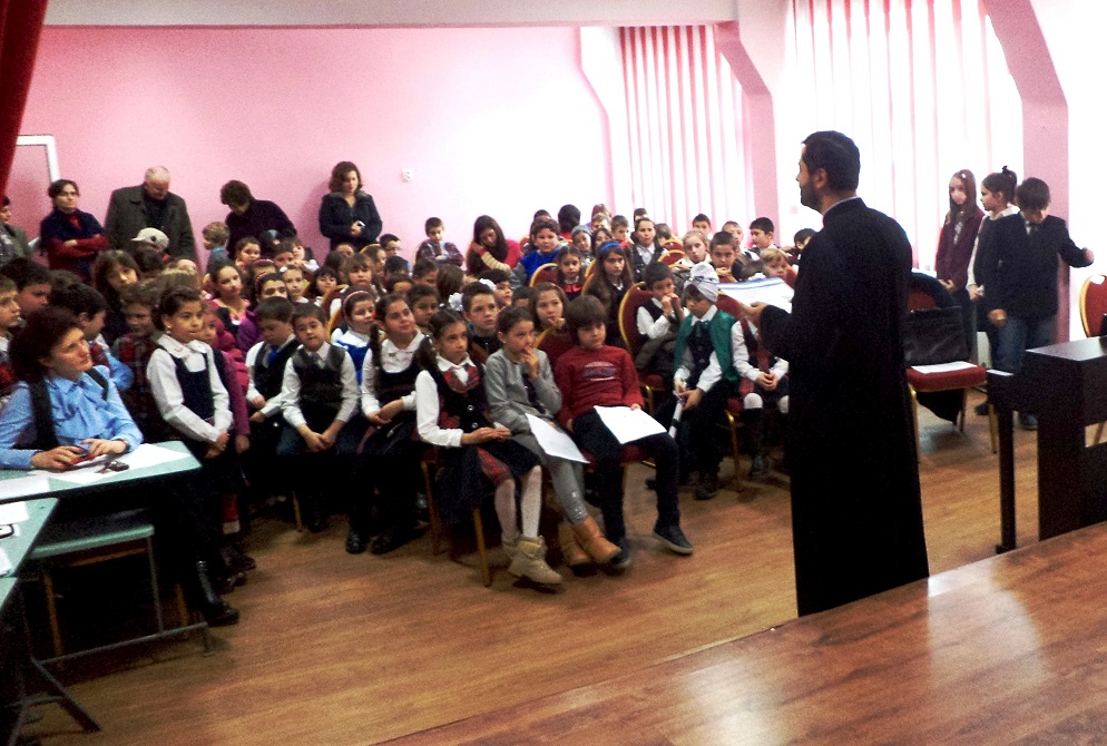 Expoziţie şi concurs literar-artistic la Roznov, la a II-a ediţie