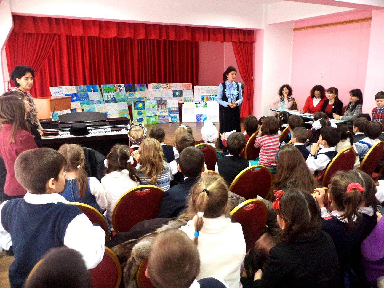 Expoziţie şi concurs literar-artistic la Roznov, la a II-a ediţie